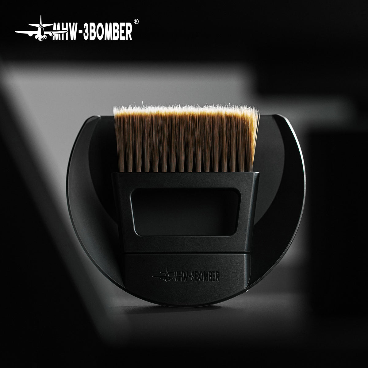 MHW-3BOMBER B5188B brush and holder product view