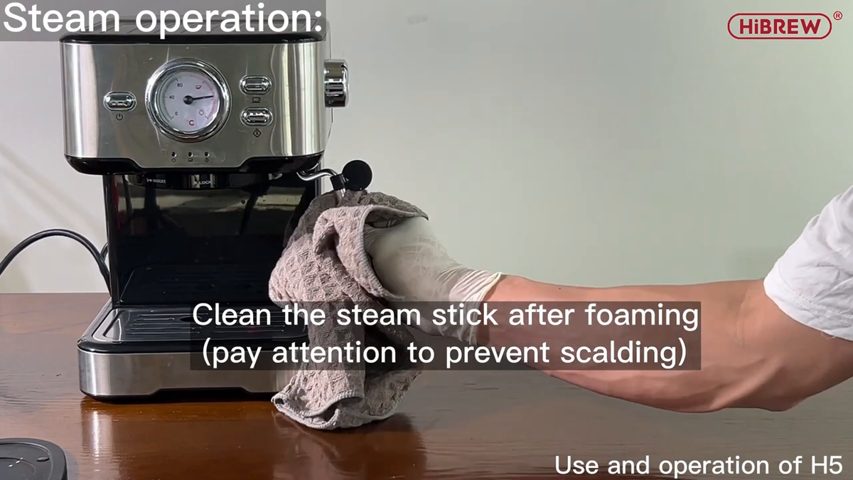 HiBREW H5 — cleaning the exact steam wand with cloth