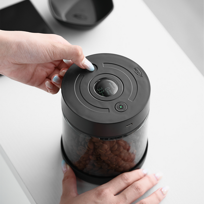 IKAPE black 250g electric vacuum coffee bean canister, photograph 2