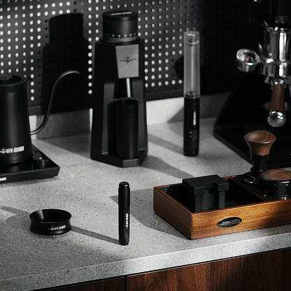 MHW-3BOMBER Lightning Needle Distributor Pro in a barista coffee station