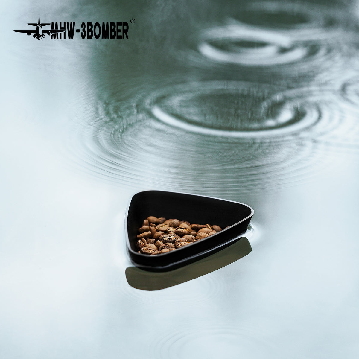MHW-3BOMBER P6562B BeanBoat bean tray, tabletop view