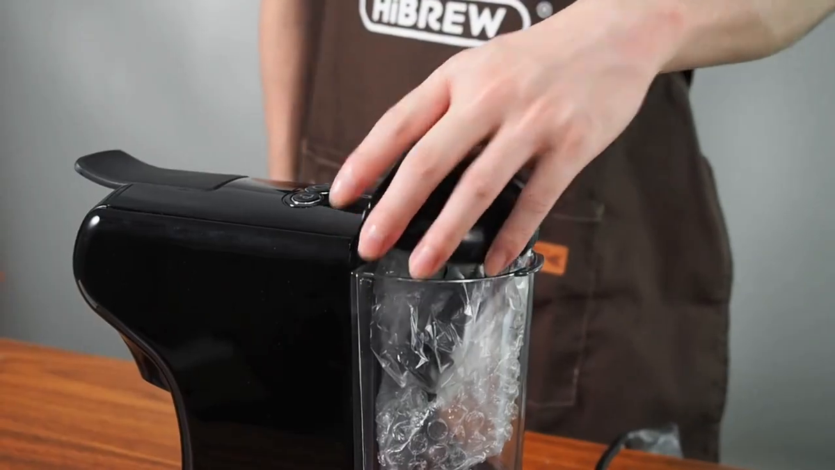 HiBREW H1A Classic Black – Removing the rear water tank from the Black H1A