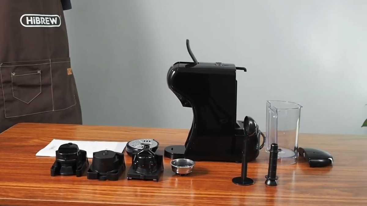 HiBREW H1A Classic Black – Classic Black coffee machine with removable tank and brewing accessories