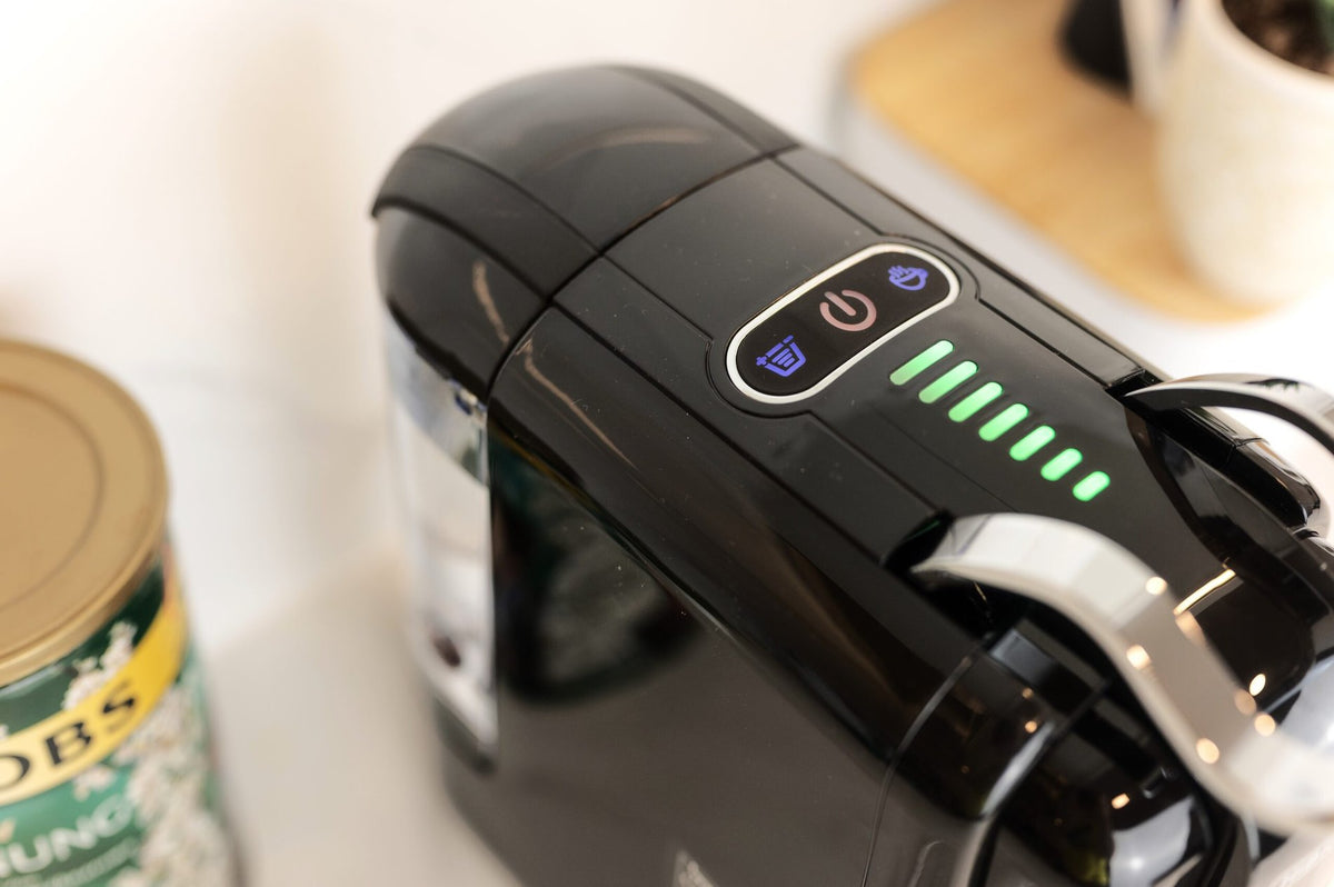 HiBREW H2B Black top controls showing cup buttons and the drink-volume indicator