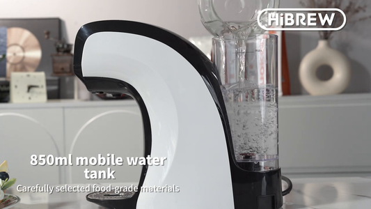 HiBREW H3B – Filling the removable water tank