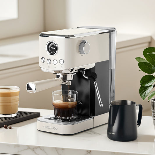 Circle Joy CJ-KFJ01 espresso machine extracting coffee on a counter