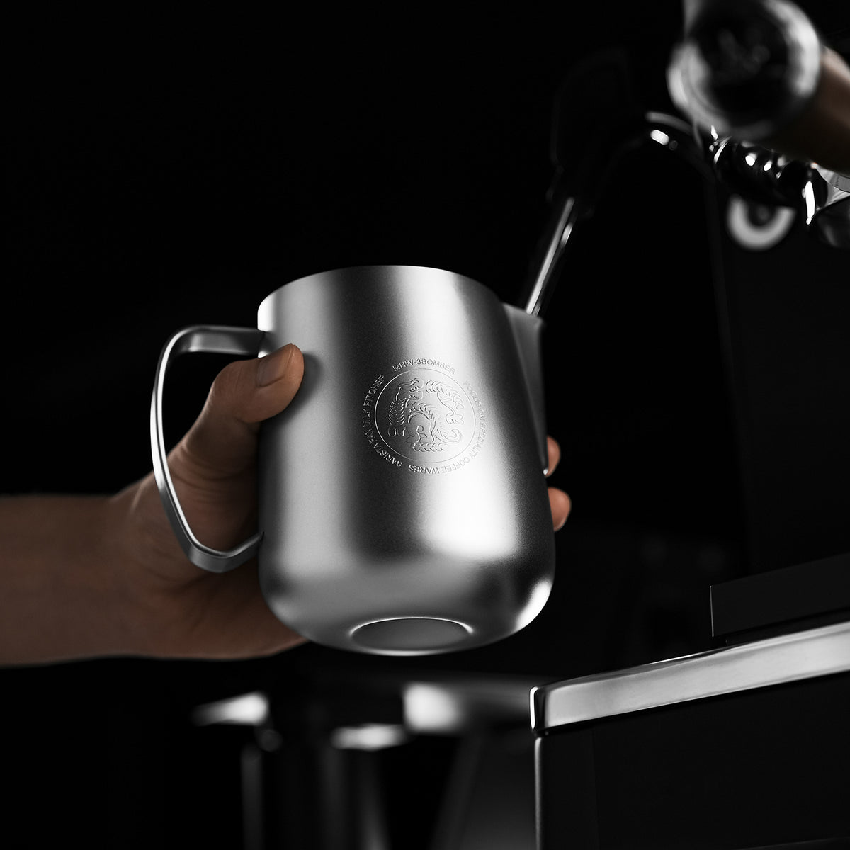 P6652S Force silver FF pitcher — milk steaming view