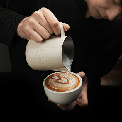 P6654W matte beige white FF pitcher — pouring view