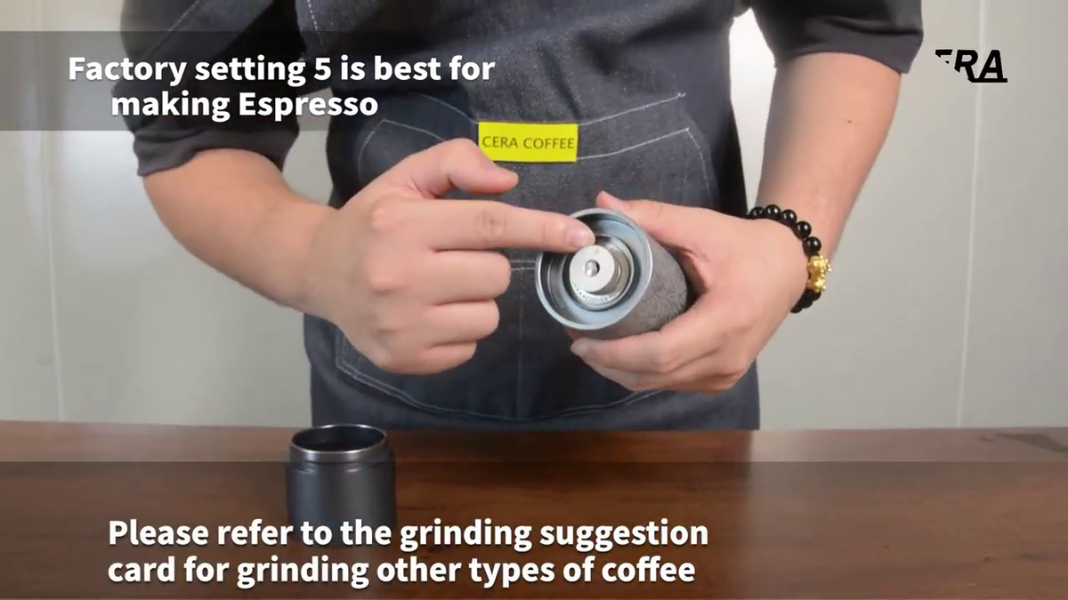 CERA+ CGE01 Space Grey grinder with its internal grind adjustment exposed.