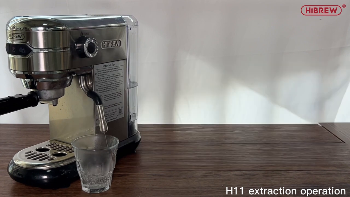 HiBREW H11 Basic Silver — hot-water preparation with the machine