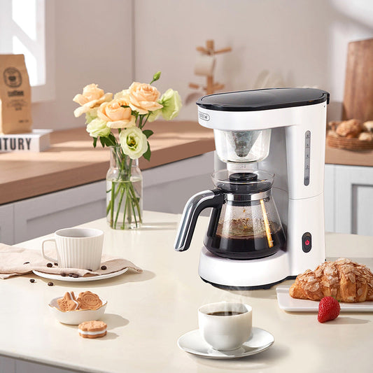 HiBREW H12 White / EU: white machine preparing coffee on a counter