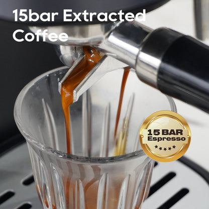 HiBREW H5A EU: espresso flowing from the portafilter