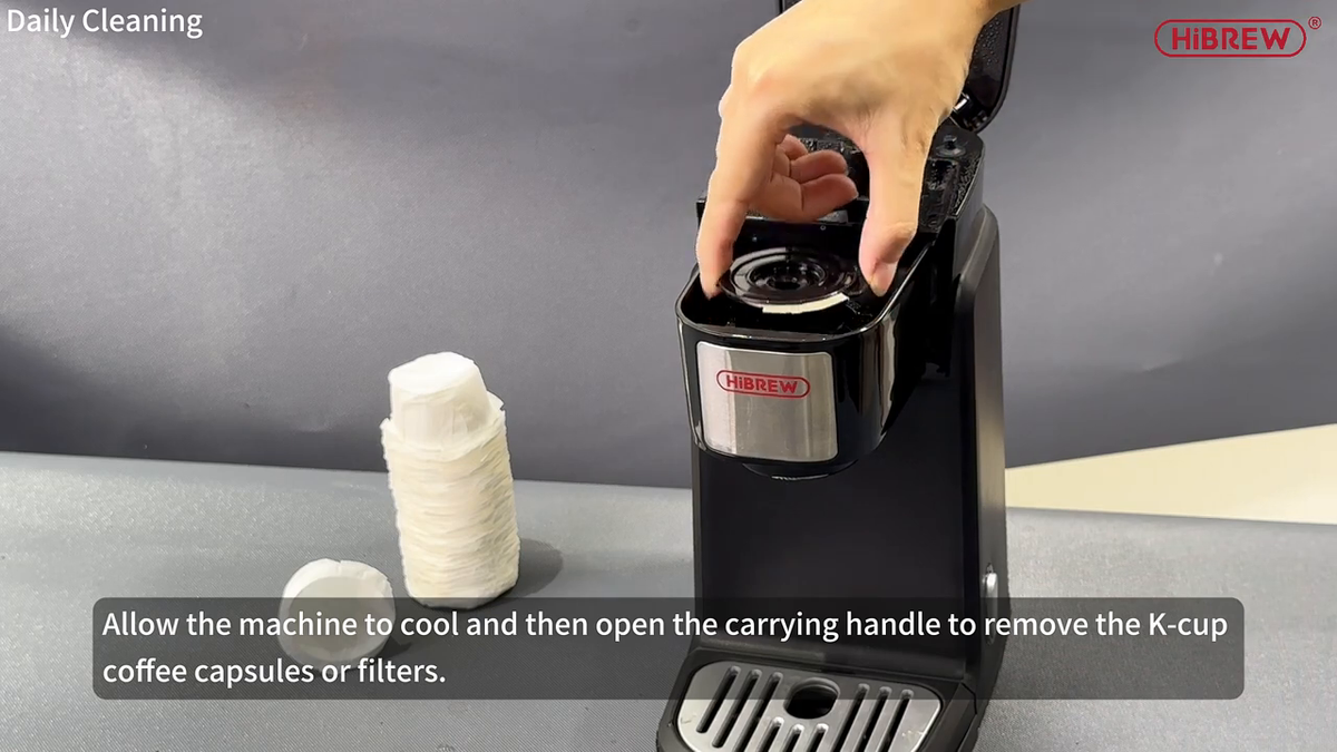 HiBREW 507 removing the brew holder for cleaning