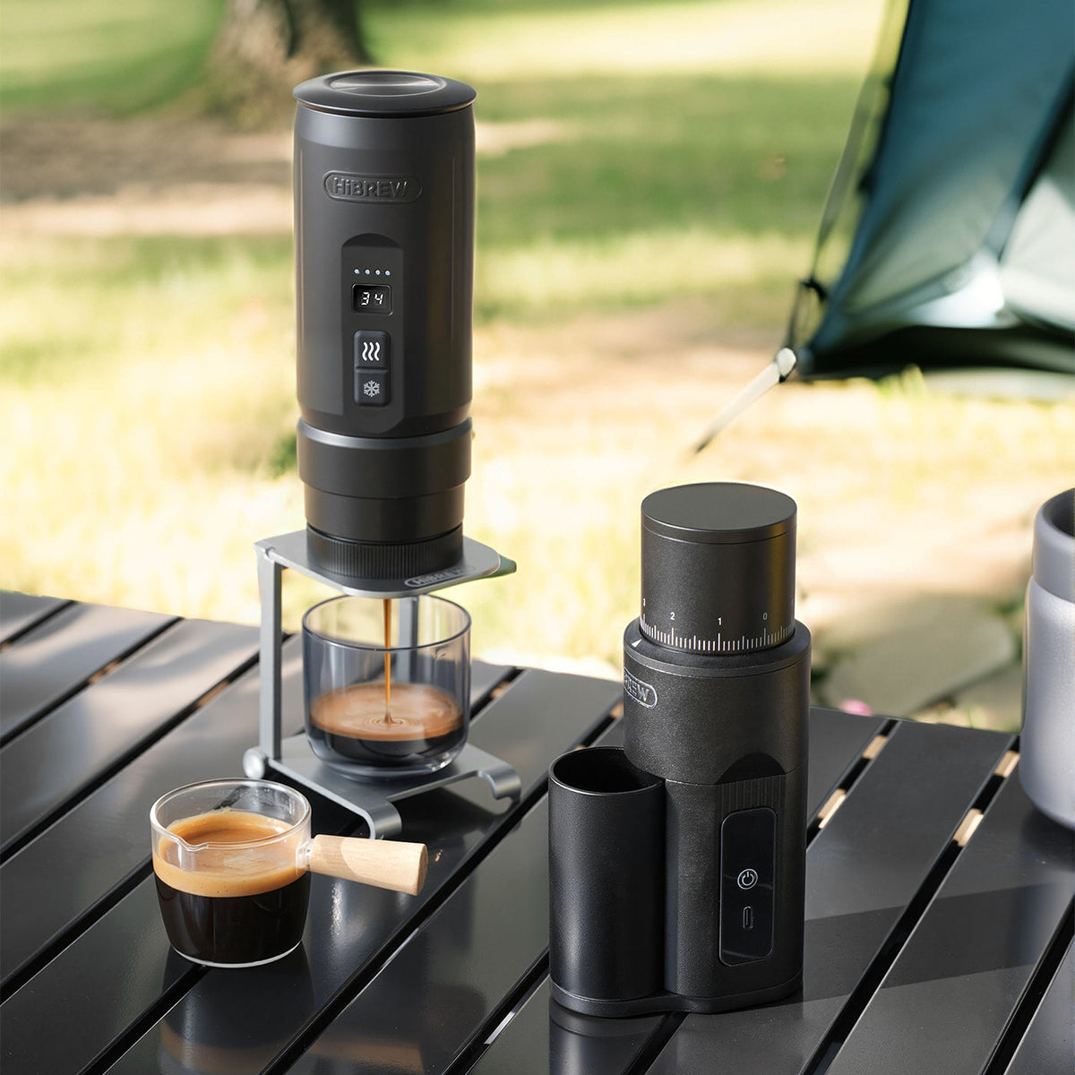 HiBREW G5mini in an outdoor coffee setting