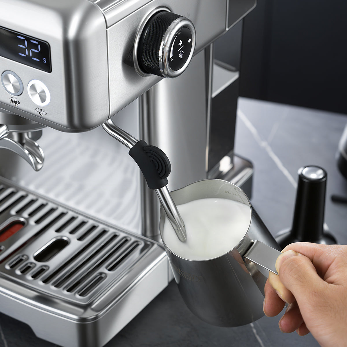 HiBREW H10 steam wand preparing milk