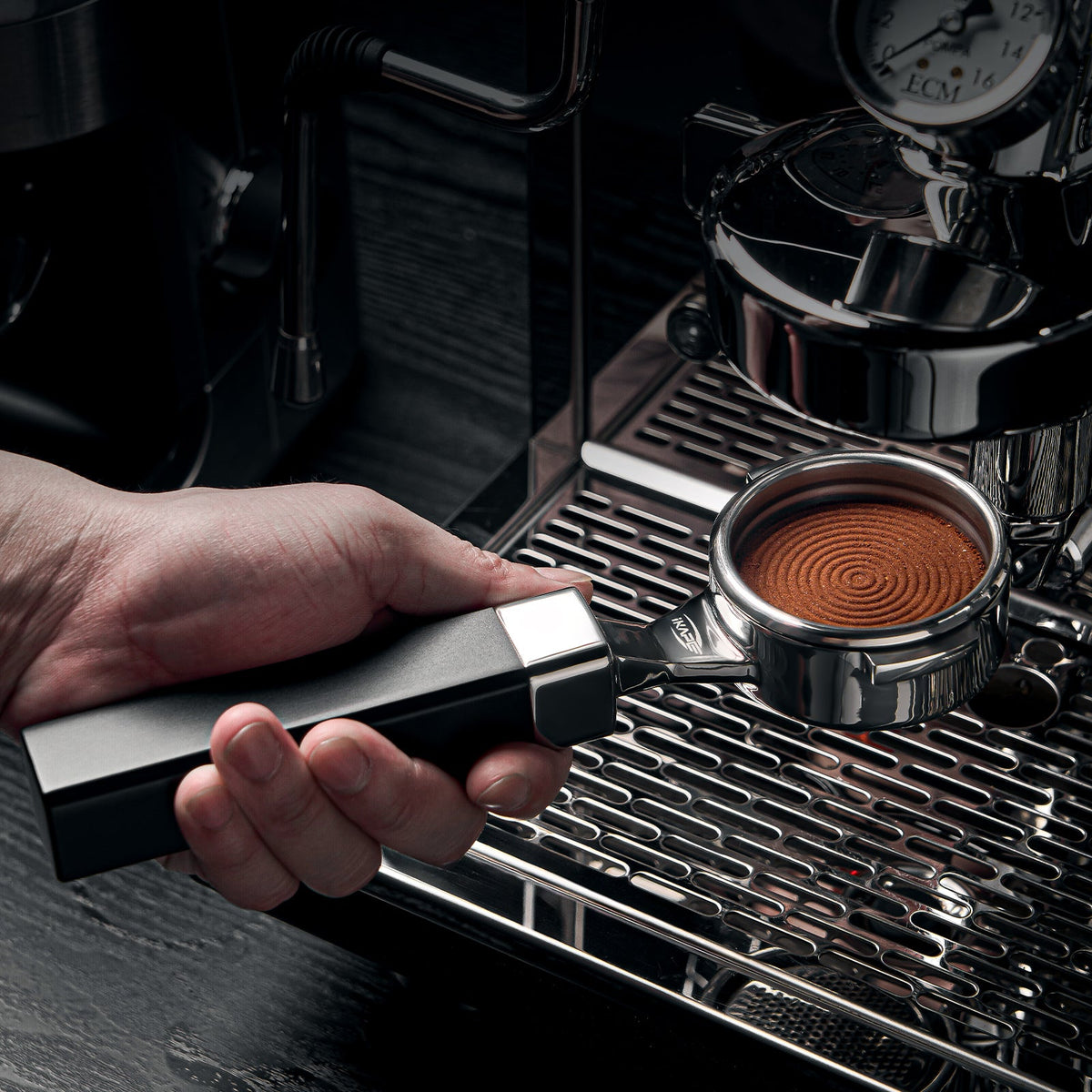 IKAPE CUBOID E61 58mm portafilter exact-model photograph 2; other equipment is not included