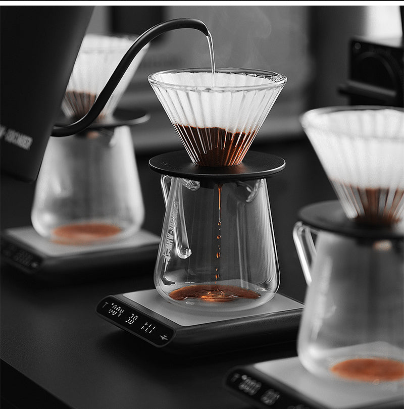MHW-3BOMBER ES5486B black Formula coffee scale — pour-over server scene