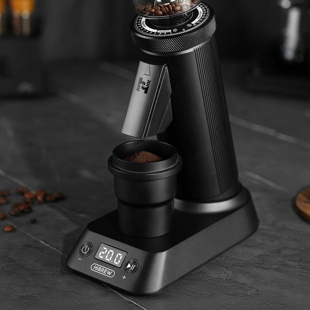 HiBREW G5 Plus — G5 Plus timer and grounds-cup detail