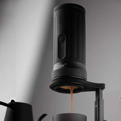 CERA+ PCM03S-MAX Space Grey: manufacturer extraction photograph on a stand; stand and cup not confirmed included